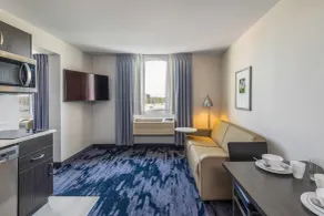 Quality Inn & Suites - Chambre