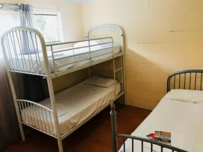 CALI Backpackers - Room