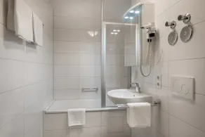 acora Karlsruhe Zentrum Living the City - Apartments - Salle de bain
