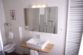 (4) Ferienwohnung, 40qm, Extra-Schlafzimmer, Küche, Balkon - Bagno