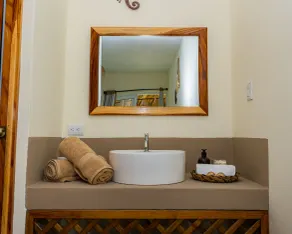 Gecko Hotel - Bathroom