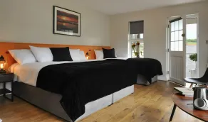The Gateway Lodge - Room