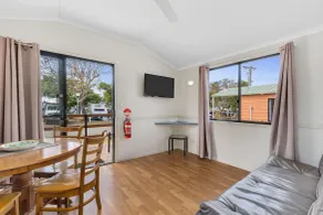 Tasman Holiday Parks - Fisherman's Beach - Room