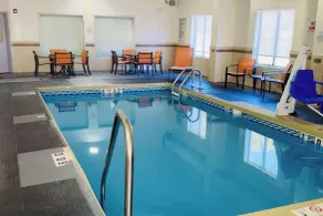 Clarion Pointe Albemarle - Piscine