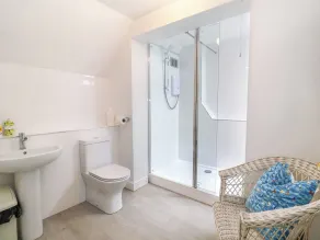 1 Market Hill - Bathroom