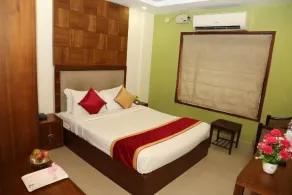 Royal Plaza Glitz Inn - Room