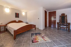 Villa Rasotica Relaxing Villa with Heated Pool, Perfect for Families - Room