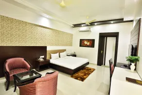 Jhansi Hotel - Room