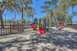 Oceanfront Condo w/ Balcony in Myrtle Beach! - Intérieur