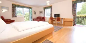 Flackl - Wirt - Room