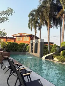 Huern Nana Jomsawan - Piscine