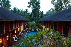 The Village House - Pool