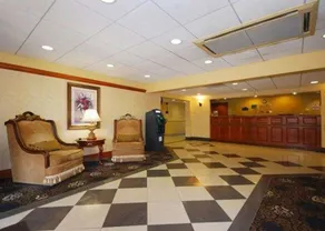 Quality Inn & Suites Bensalem - Lobby