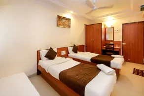 Hotel Lucky Goregaon - Room