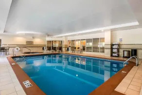 Comfort Inn & Suites near Six Flags - Piscine