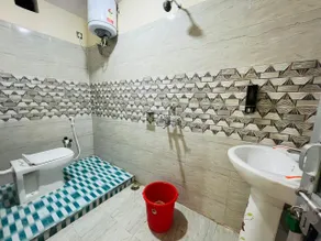 SS Hotel - Bathroom