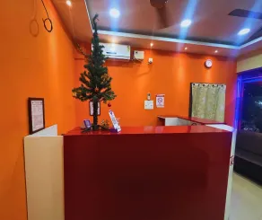 H K Residency Near Kalakshetra - Reception
