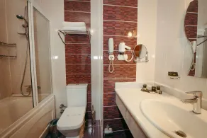 Yay Grand Hotel - Bathroom