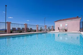 Holiday Inn Express & Suites Willcox by IHG - Piscine