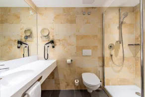 Premier Inn Passau Weisser Hase - Bathroom