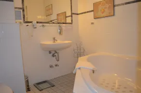 Jahrhunderthotel Leipzig - Bathroom