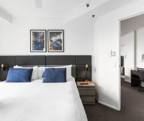 Oaks Brisbane on Felix Suites - Room