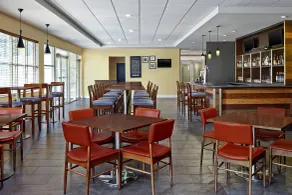 Four Points by Sheraton Surrey - Restaurant