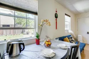 5 Mi to Dtwn Oakland: Studio w/ Shared Patio - Interior