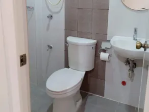 DM Caralos Inn - Bathroom