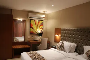 SK Lords Inn Ahmedabad - Room