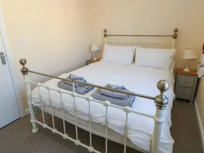 66 Dale Grove - Room