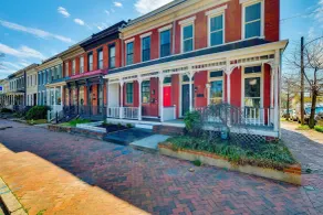 1 Mi to Dtwn: Hot Tub Haven in Richmond! - Interiør