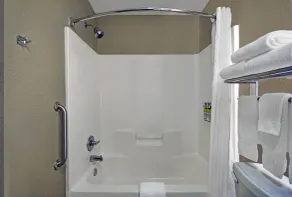 Candlewood Suites Sumter by IHG - Badeværelse