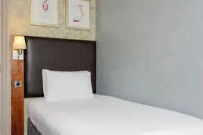 London Croydon Aerodrome Hotel By Sunday - Zimmer