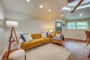 Close to Lake Martin! Secluded Couples Yurt - Interiør