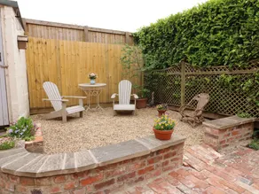 Bennett's Cottage - Balcony