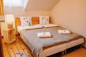 tuŻur domki nad potokiem - Room
