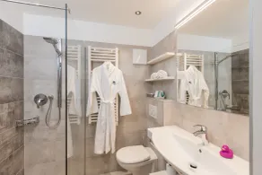 ALPIN- Das Sporthotel, SUMMERCARD included May - September - Bathroom