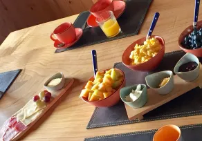 Karibuni Lodge & Private SPA Suites - Restaurant