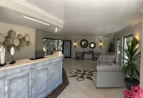 Moonshine Hotel Suites - Reception