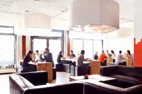 Five Elements Hostel and Capsules Frankfurt - Réception