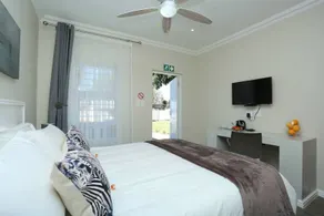 Eagle Cove - Camera