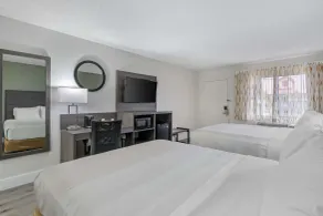 Quality Inn & Suites Orlando East - UCF Area - Room