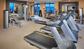 Pentagon Luxe Apartments Arlington - Near DC - Fitnesscenter