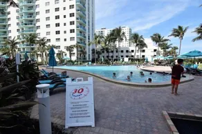 Incredible 2 Bed 2 Bath On The Beach @Tides - Basseng