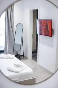 Leon Hotel - Room