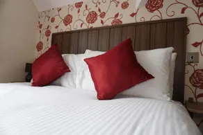 Broadfield Park Hotel by Belvilla - Room