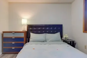 Oregon Jade Lodging- Spacious 2 Bedrooms, Ev Charger, Quite By Stream - Værelse