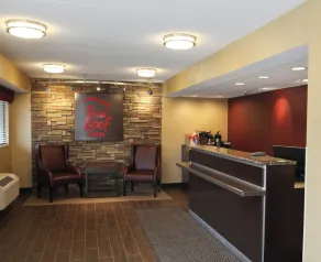 Red Roof Inn Dayton South - Miamisburg - Lobby