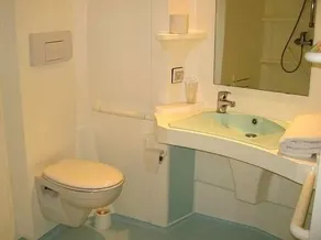Hôtel Cruzel Saint Etienne de Maurs - Salle de bain